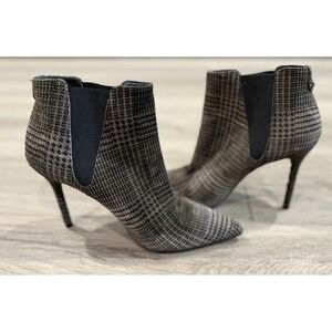 Stuart Weitzman Women Gray/Black Suede 4.5" Heel Ankle Boots Pointed Toe sz 6.5M